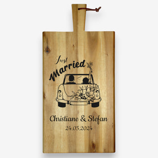 Schneidebrett mit Griff aus Akazienholz Motiv Just married