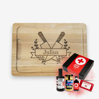 Geschenkset Schneidebrett aus Buchenholz Motiv gekreutzte Messer und Erste Hilfe Geschenkbox mit mit Senf, Grill Sauce, Likör und Schokolade