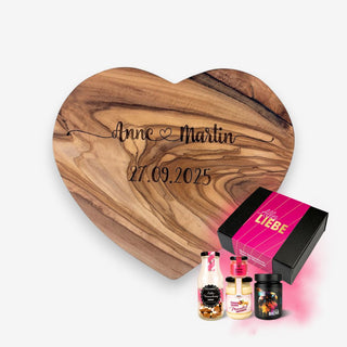 Geschenkset Herzbrett aus Olivenholz und Alles Liebe Box mit Senf, Meerrettich, Eierlikör und süßem Drink